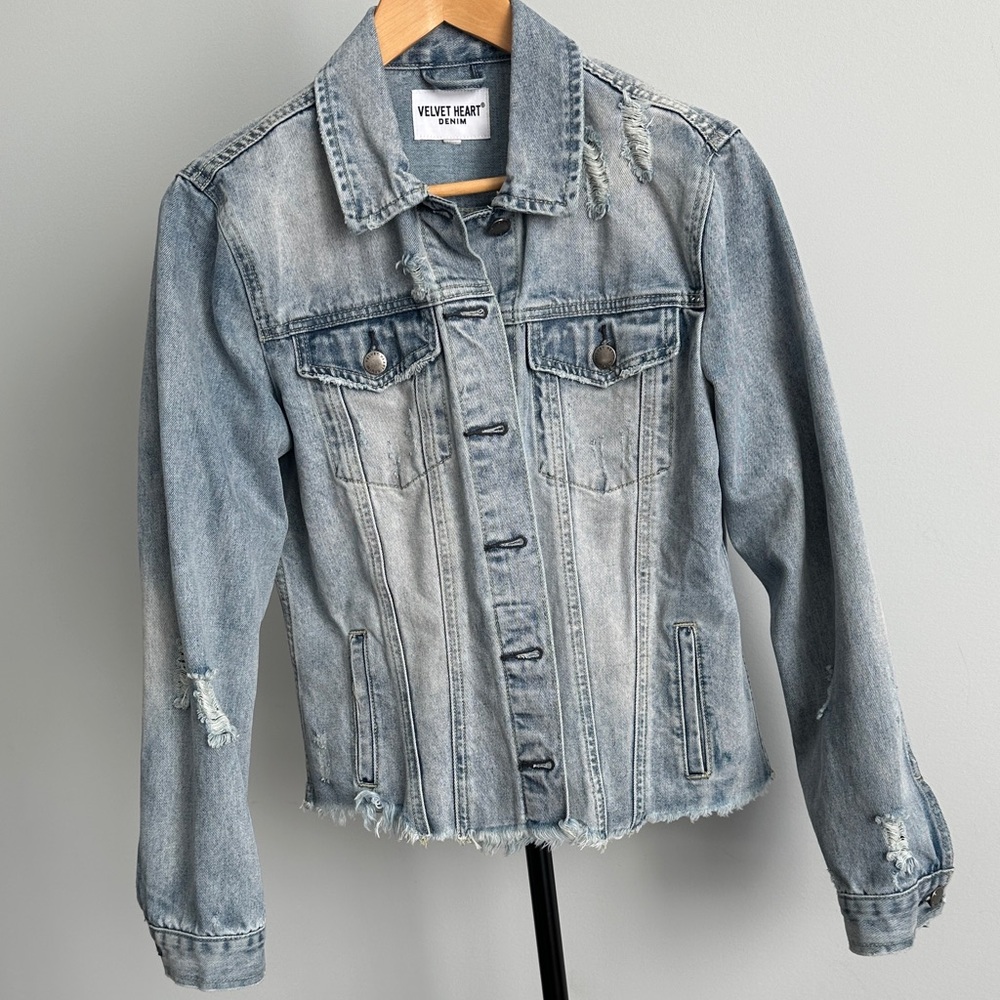 Velvet Heart Women's Denim Jacket Size M Faded Light Blue acid wash distressed